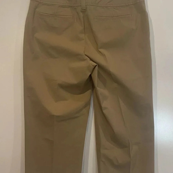 Banana Republic Beige Khaki Capris Crop Pants‎ Womens Size 6 (737) - Picture 2 of 5
